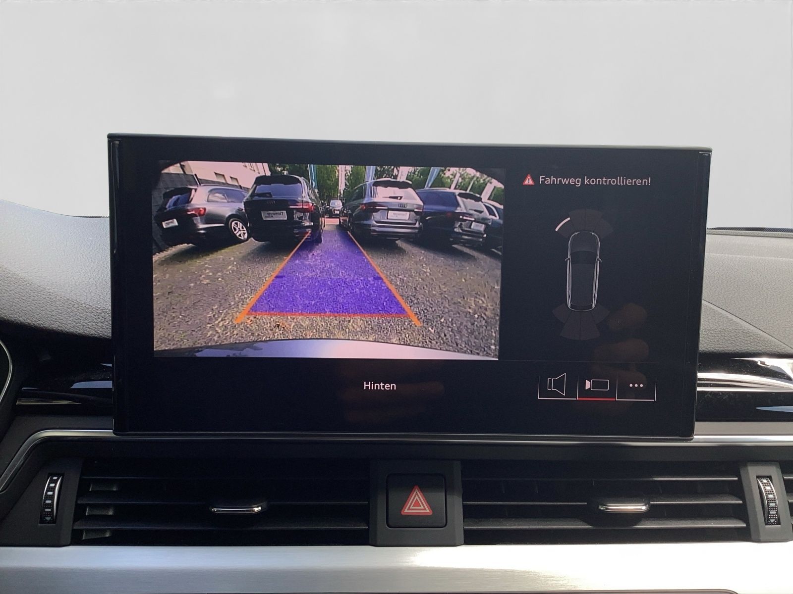 Audi A4 Avant 40 TFSI Q 2x S LINE MATRIX AHK LM19 KAM