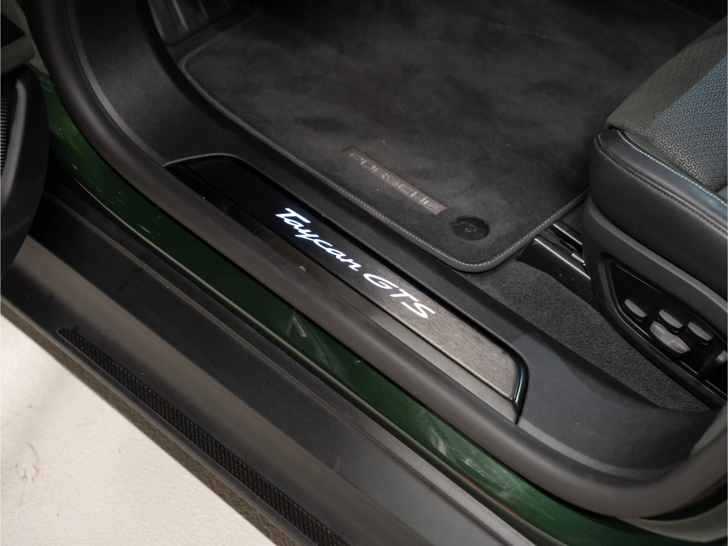 Porsche Taycan GTS Sport Turismo Headup Soft-Close