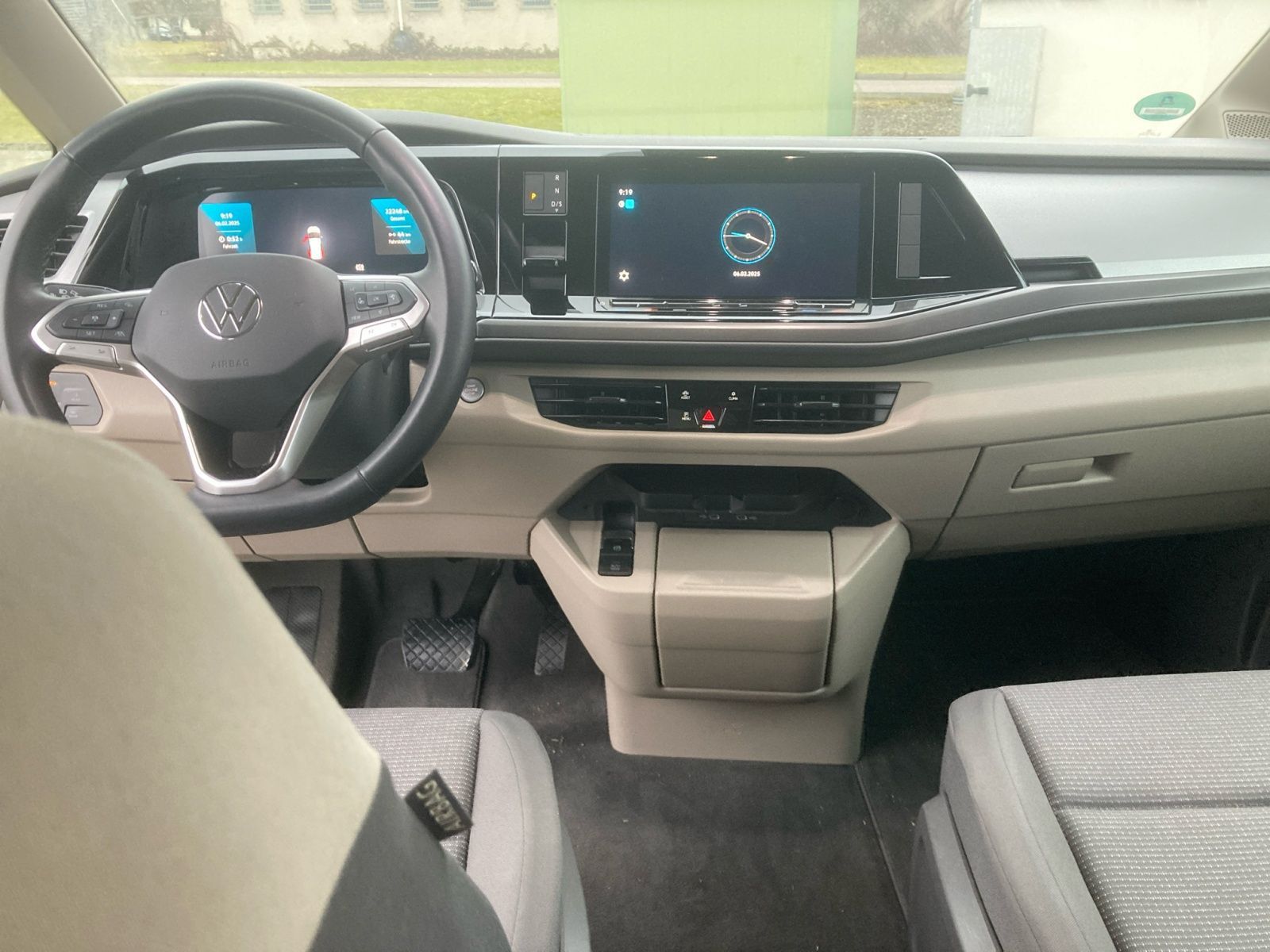 Volkswagen Multivan lang TDI - Samsaru's Car Outlet