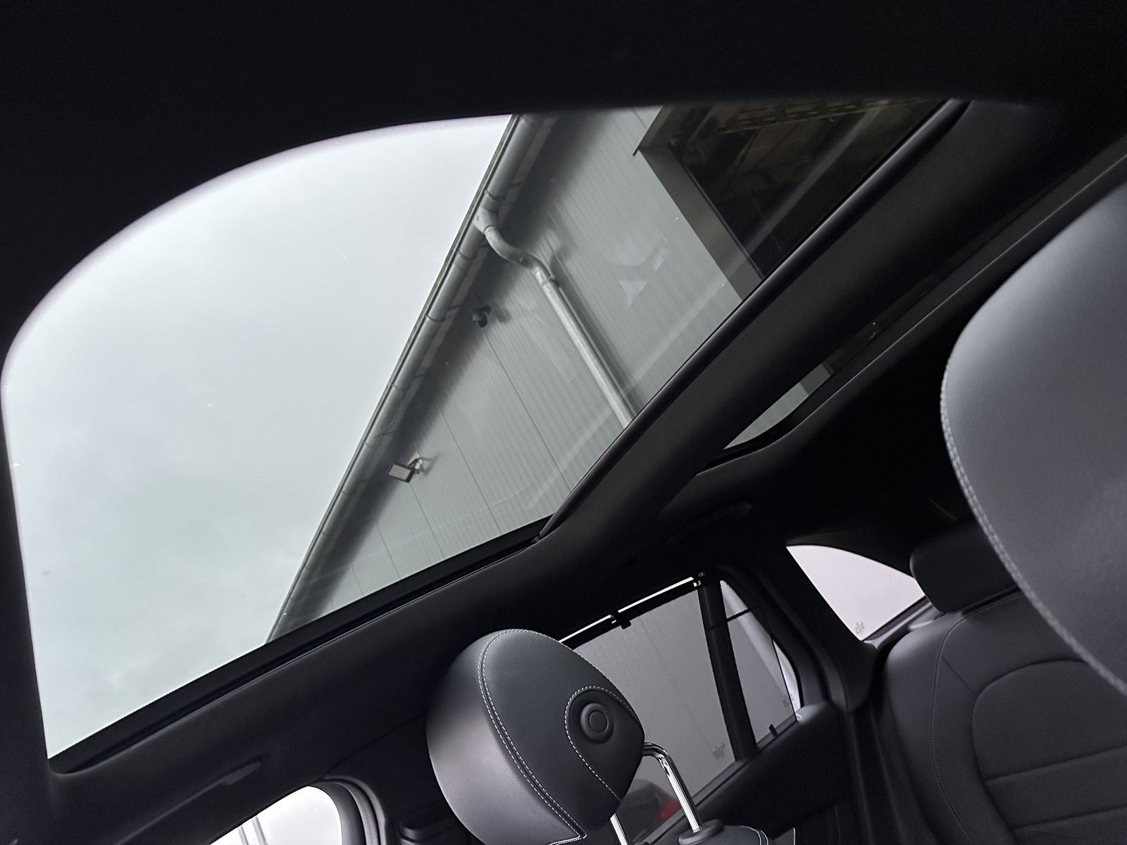 Mercedes-Benz GLC 200d 4M AMG-Line NAV+LED+AHK+HUD+PANO+ACC+PP