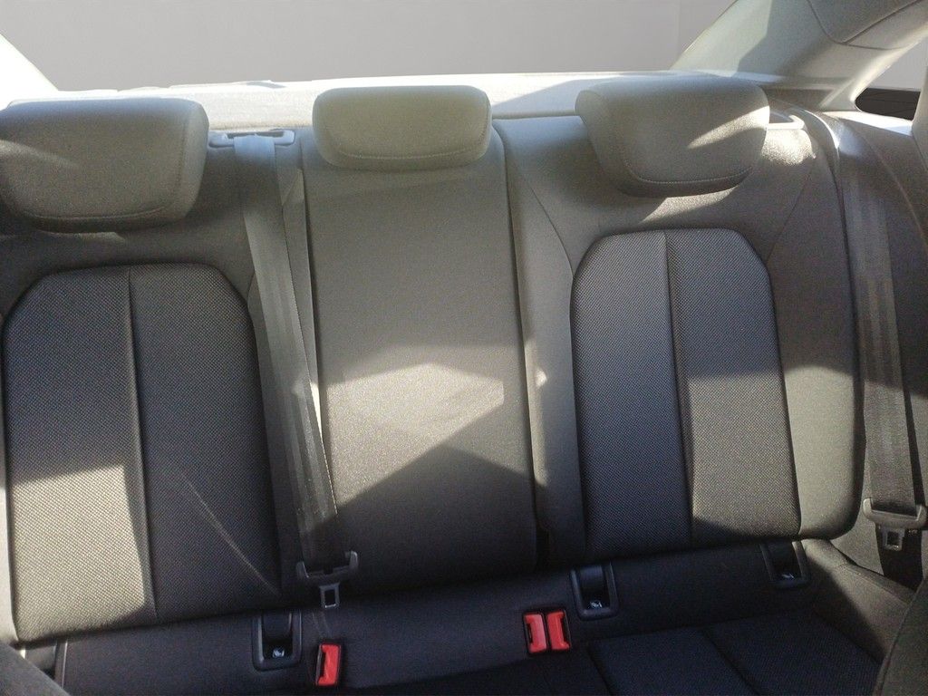 Audi A3 Lim. Advanced 35TFSI S-Tr SmartphoneInterface