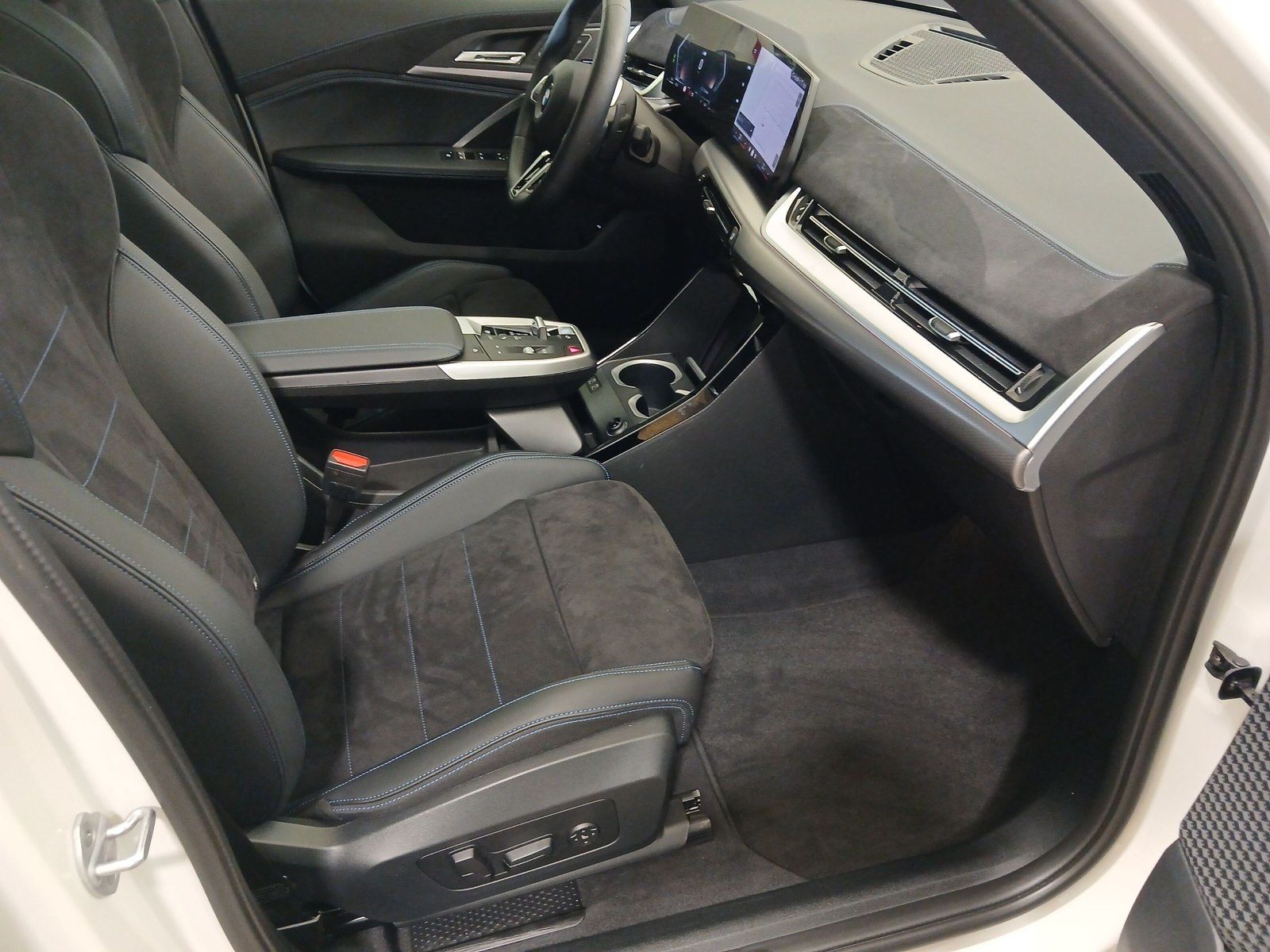 BMW X1 xDrive20d M Sport Navi Driv.Assist+ Pano AHK