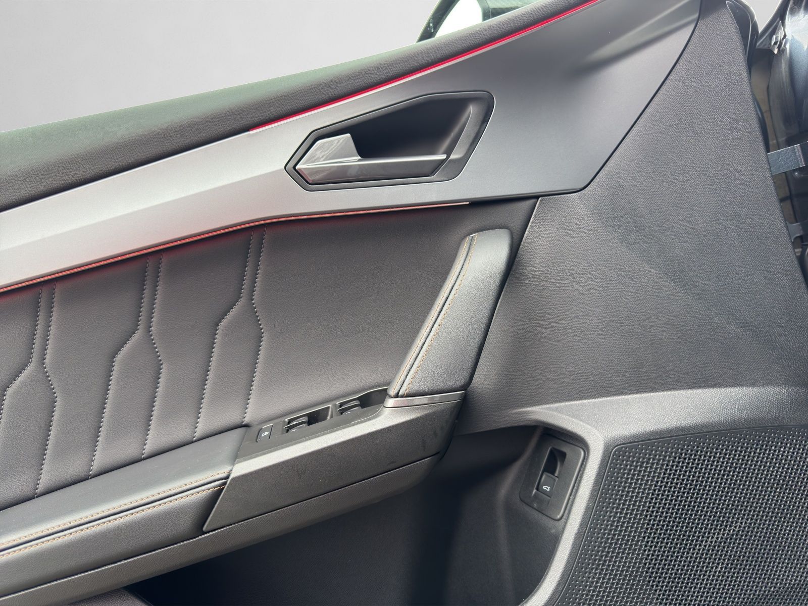 Cupra Formentor VZ 2.0 TSI 4Drive AHK PANO LEDER KAMER