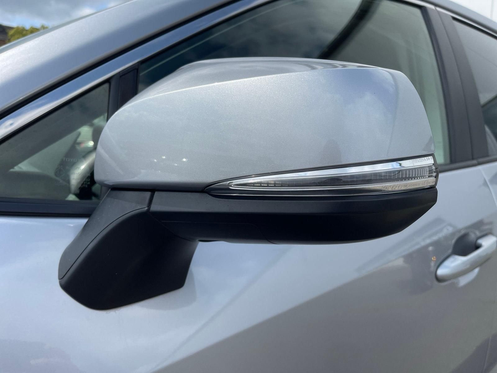 Toyota RAV4 2.5 Hybrid 4x2 - Samsaru's Car Outlet