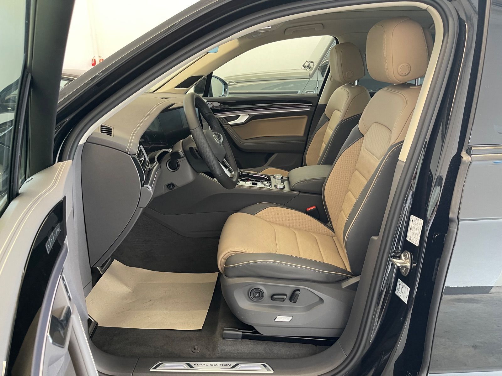 Volkswagen Touareg 3.0 TDI 4Motion R-Line Final Edition