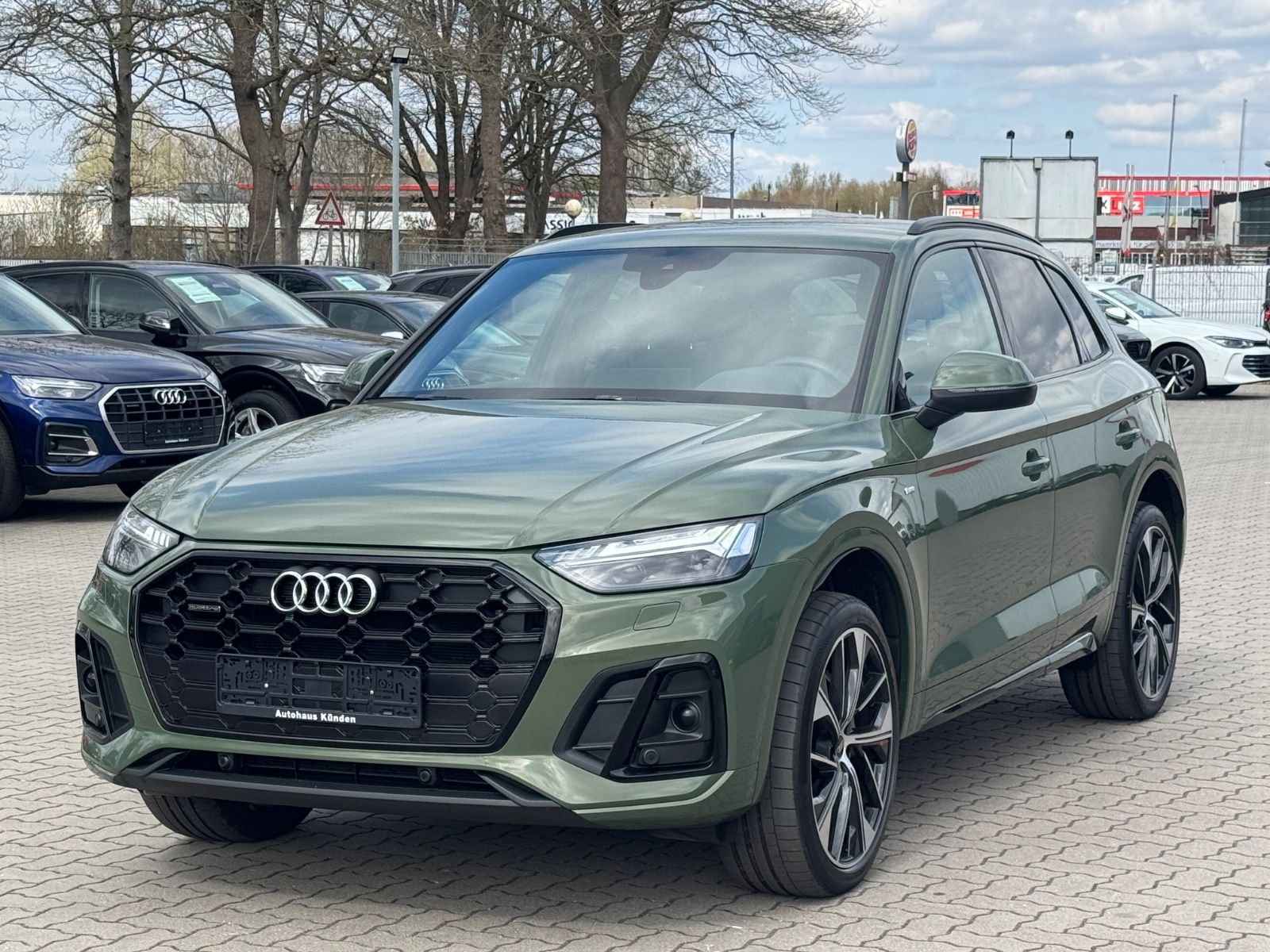 Audi Q5 40 TDI quattro S line - Samsaru's Car Outlet