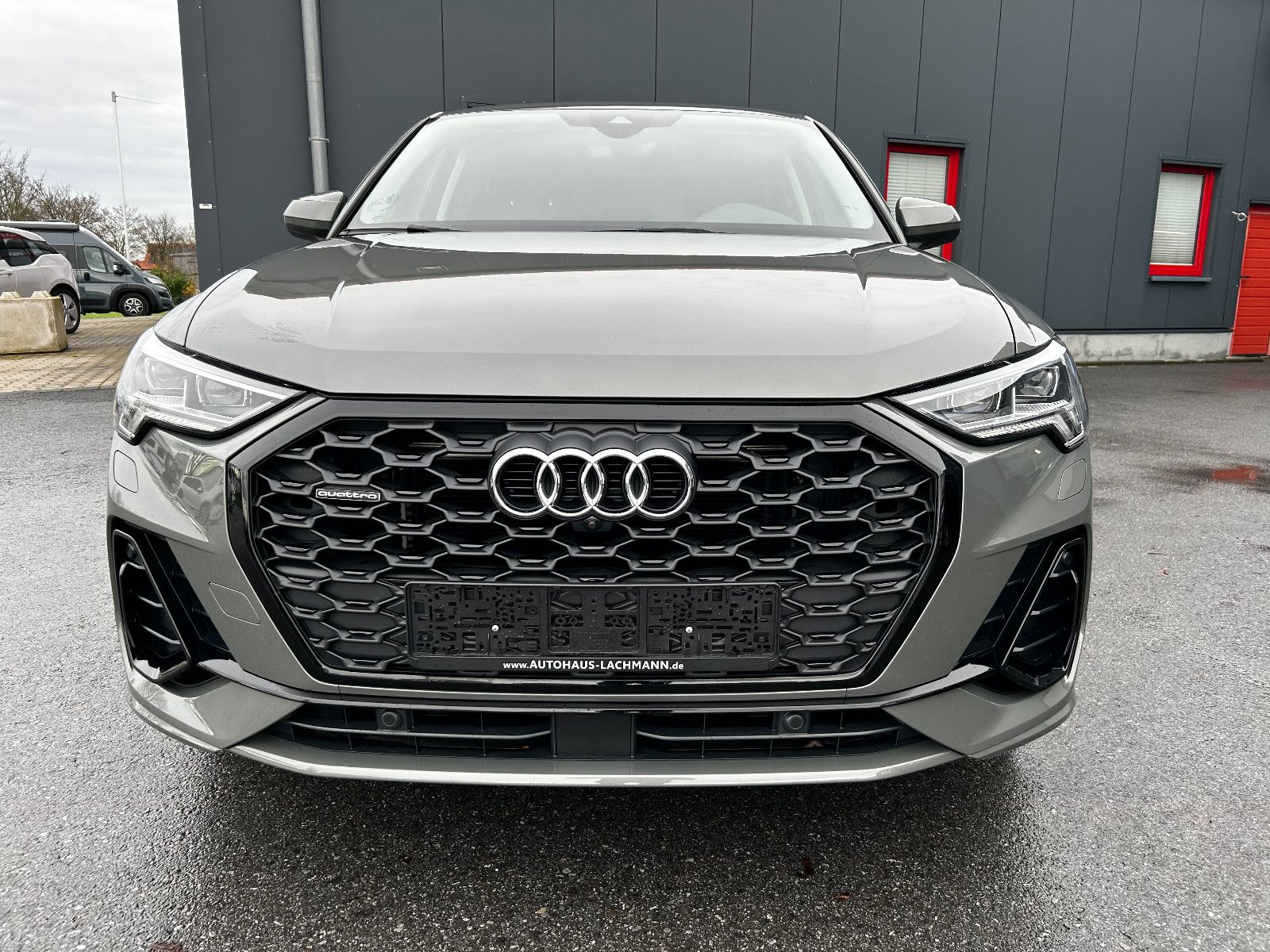 Audi Q3 40 TFSI Sportback quattro S line - Samsaru's Car Outlet