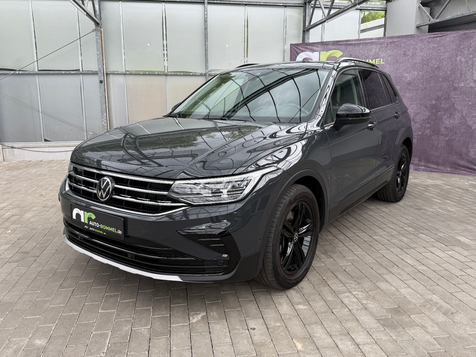 Volkswagen Tiguan TDI DSG 4m Urban Sport - Samsaru's Car Outlet
