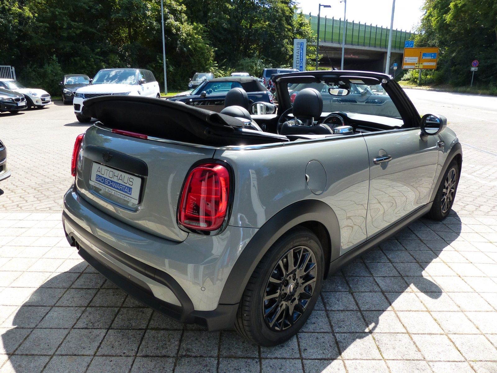 MINI One Cabrio Classic - Samsaru's Car Outlet