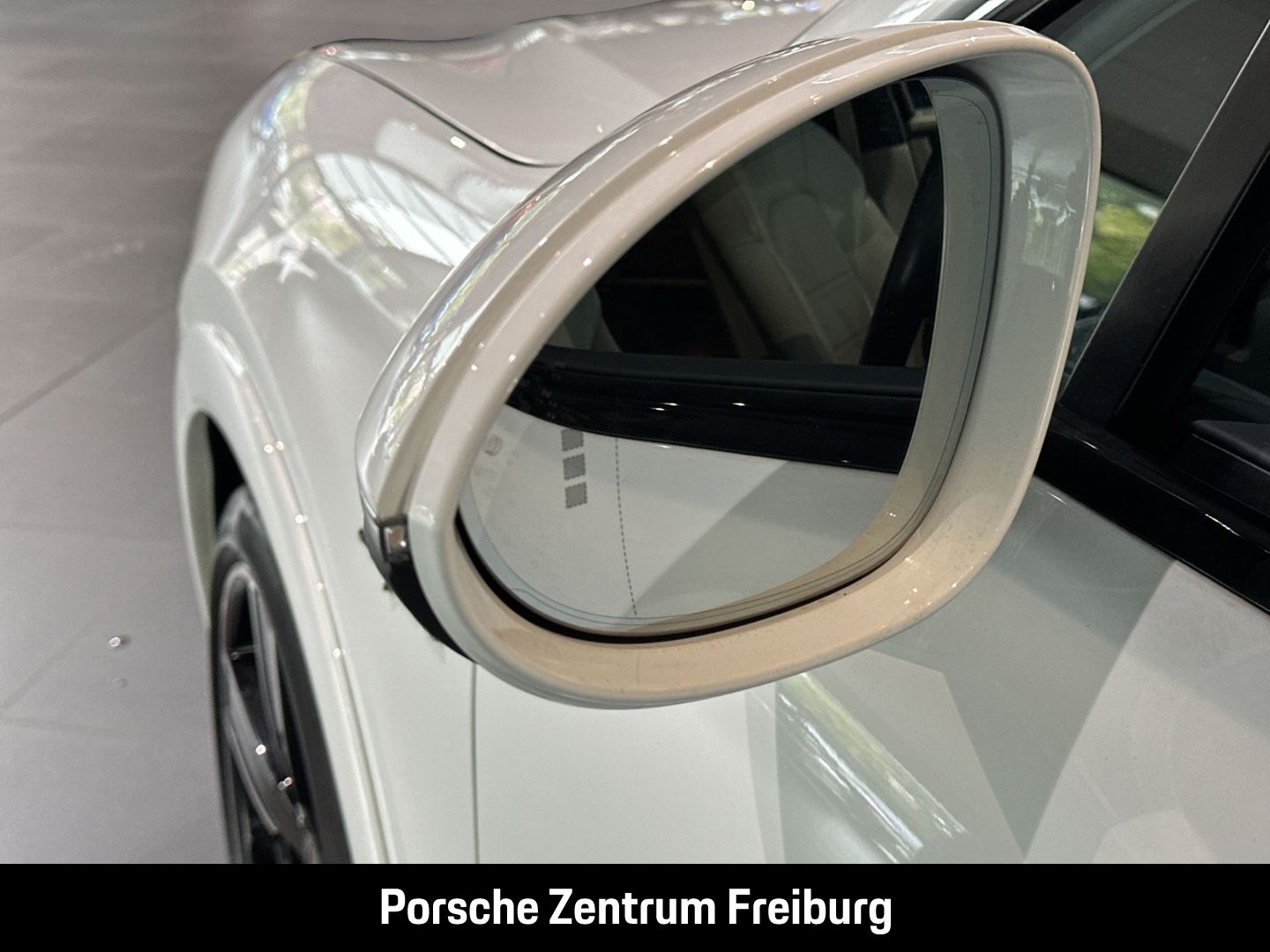 Porsche Cayenne E-Hybrid Coupe Platinum Edition Head-Up