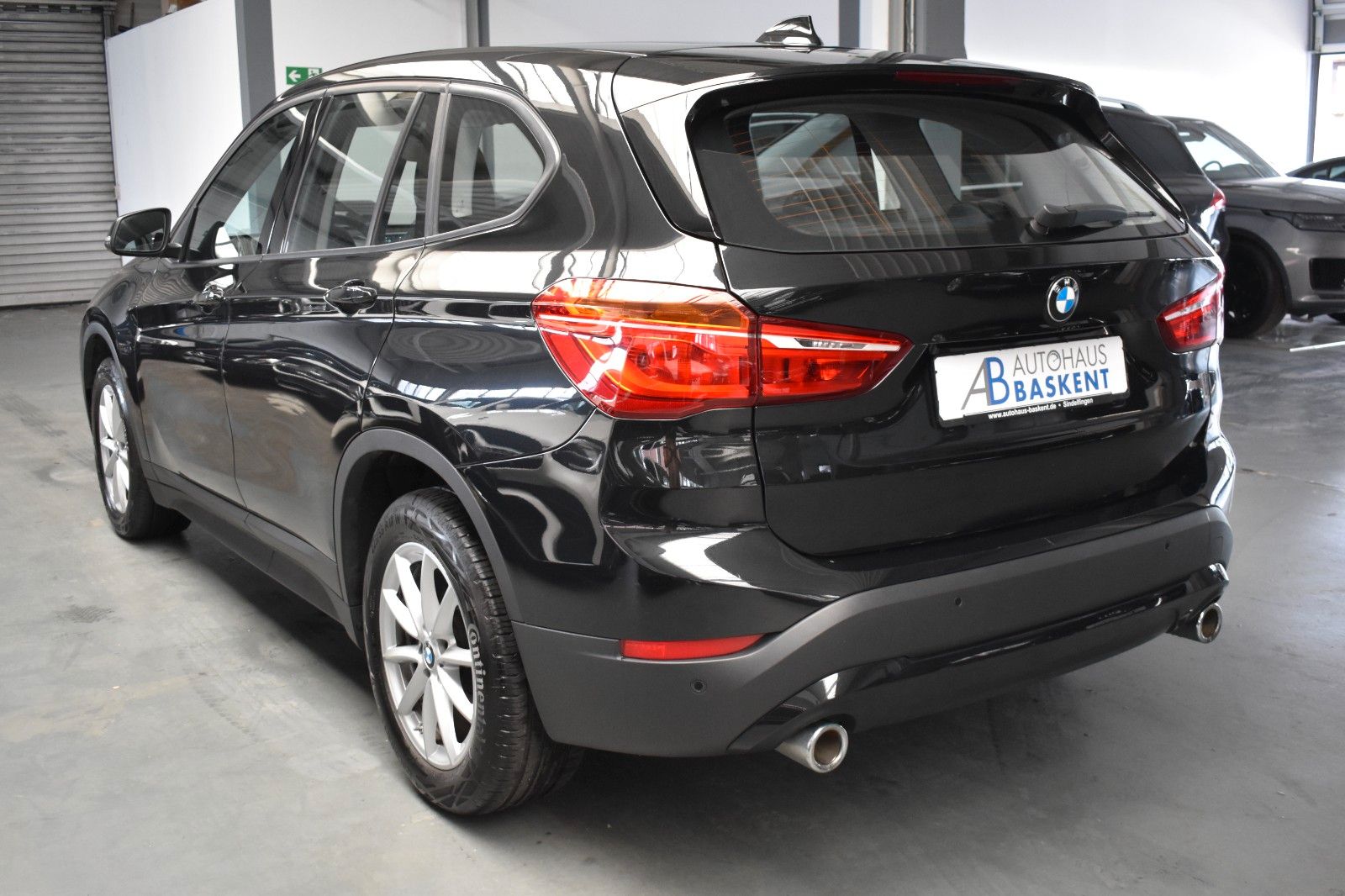 BMW X1 xDrive 18 d Advantage - Samsaru's Car Outlet