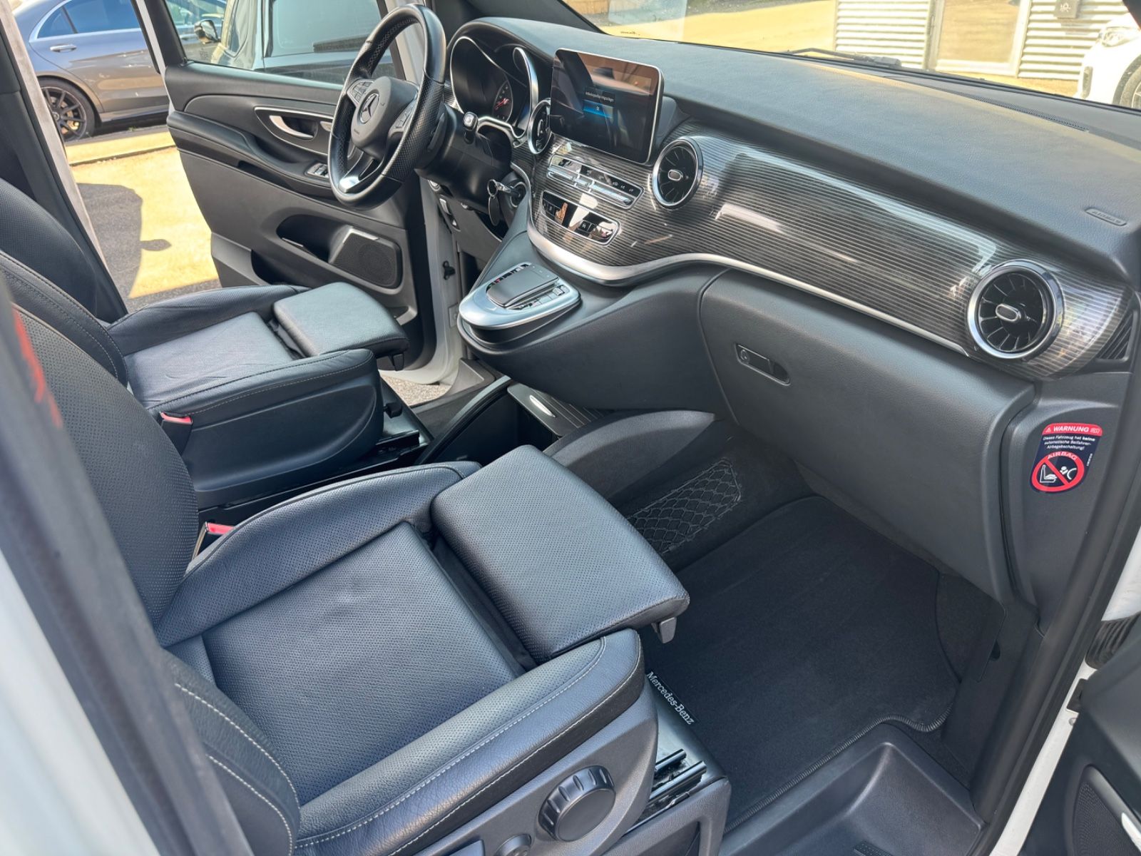 Mercedes-Benz V 300 d 4Ma Edition - Samsaru's Car Outlet