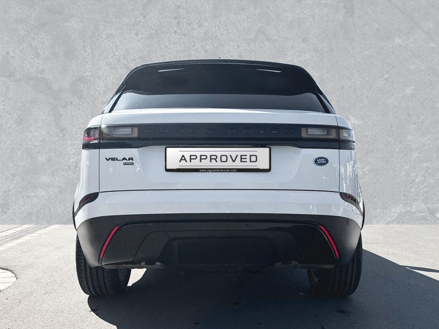 Range Rover Velar P400e Winter-Black - Samsaru's Car Outlet