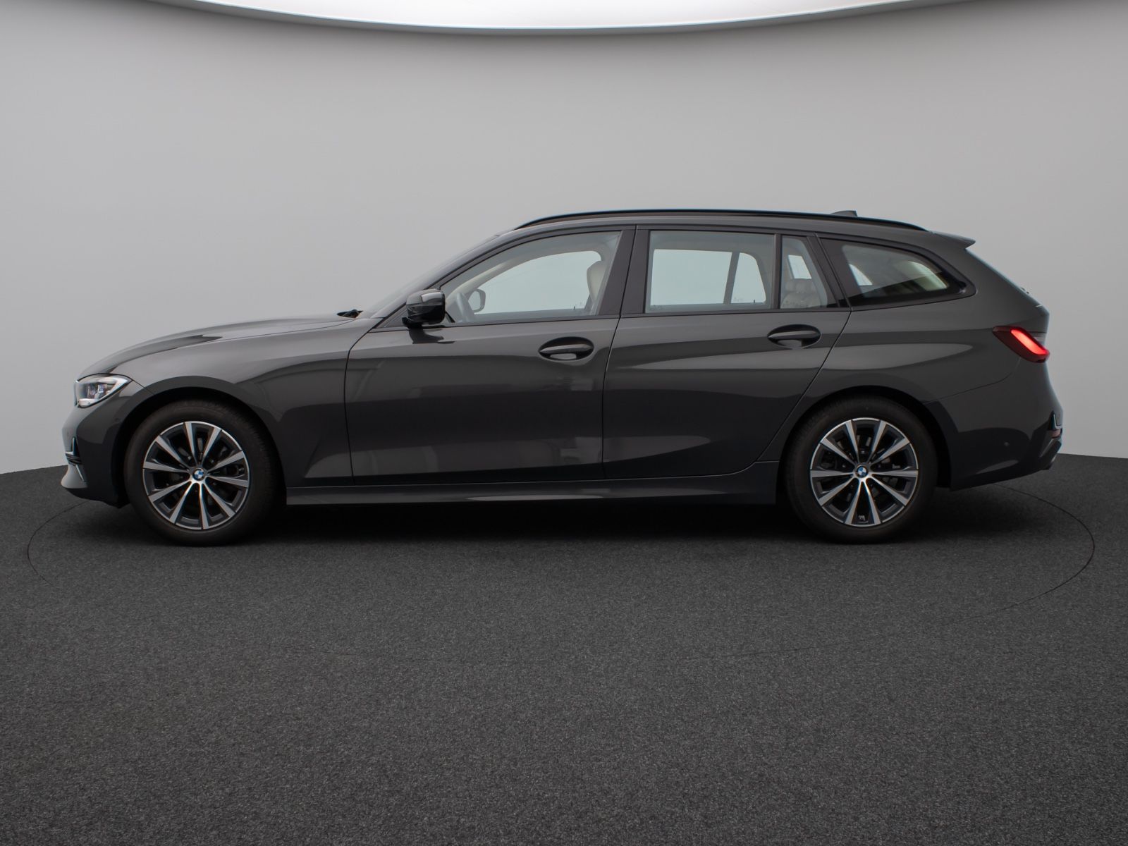 BMW 320d xD Luxury Line - Samsaru's Car Outlet