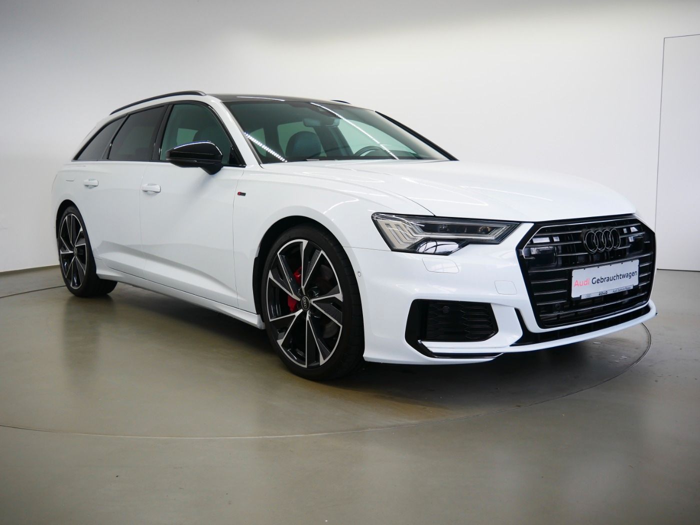 Audi A6 Avant 45 TFSI S line - Samsaru's Car Outlet