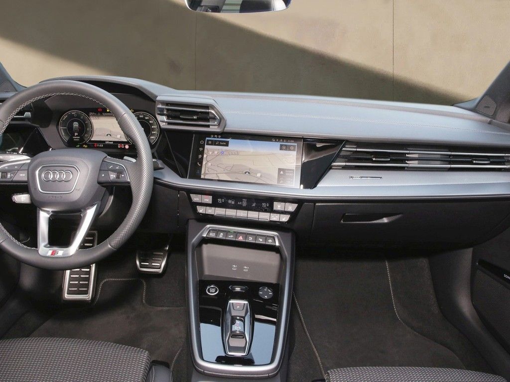 Audi A3 Sportback 40 TFSI e S line 18"|NAVI+VC|PANO|S