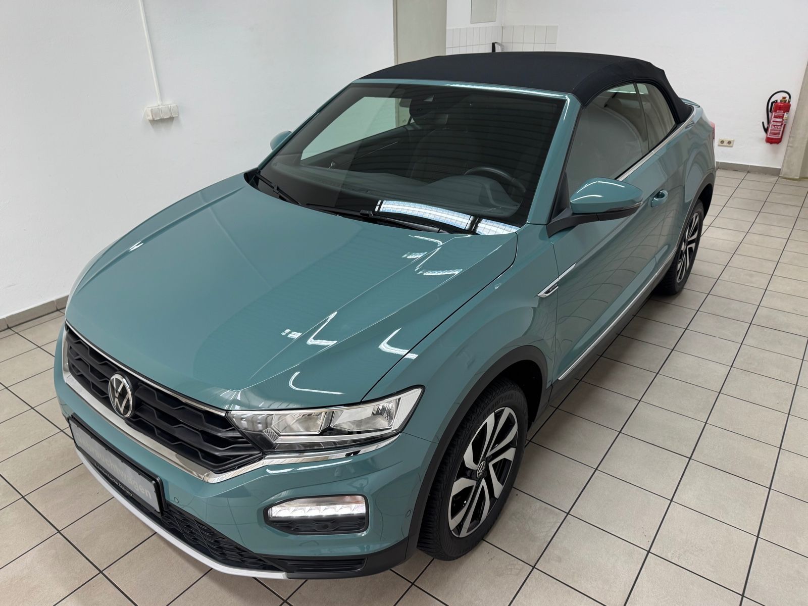 Volkswagen T-Roc Active - Samsaru's Car Outlet
