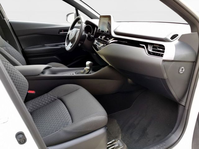 Toyota C-HR 1.8 Hybrid Business Edition - Samsaru's Car Outlet