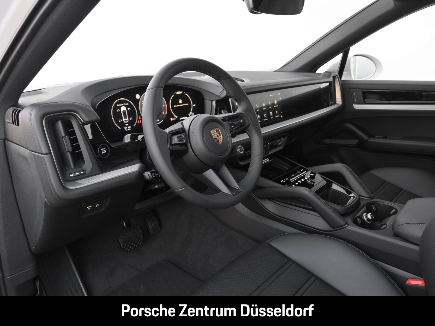 Porsche Cayenne E-Hybrid Coupe Surround-View Head-Up