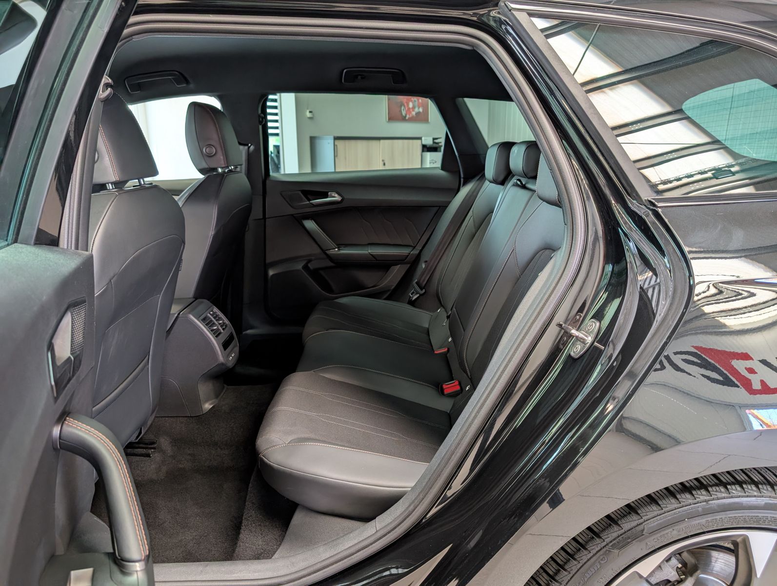 Cupra Leon 1.5eTSI DSG Matrix - Samsaru's Car Outlet