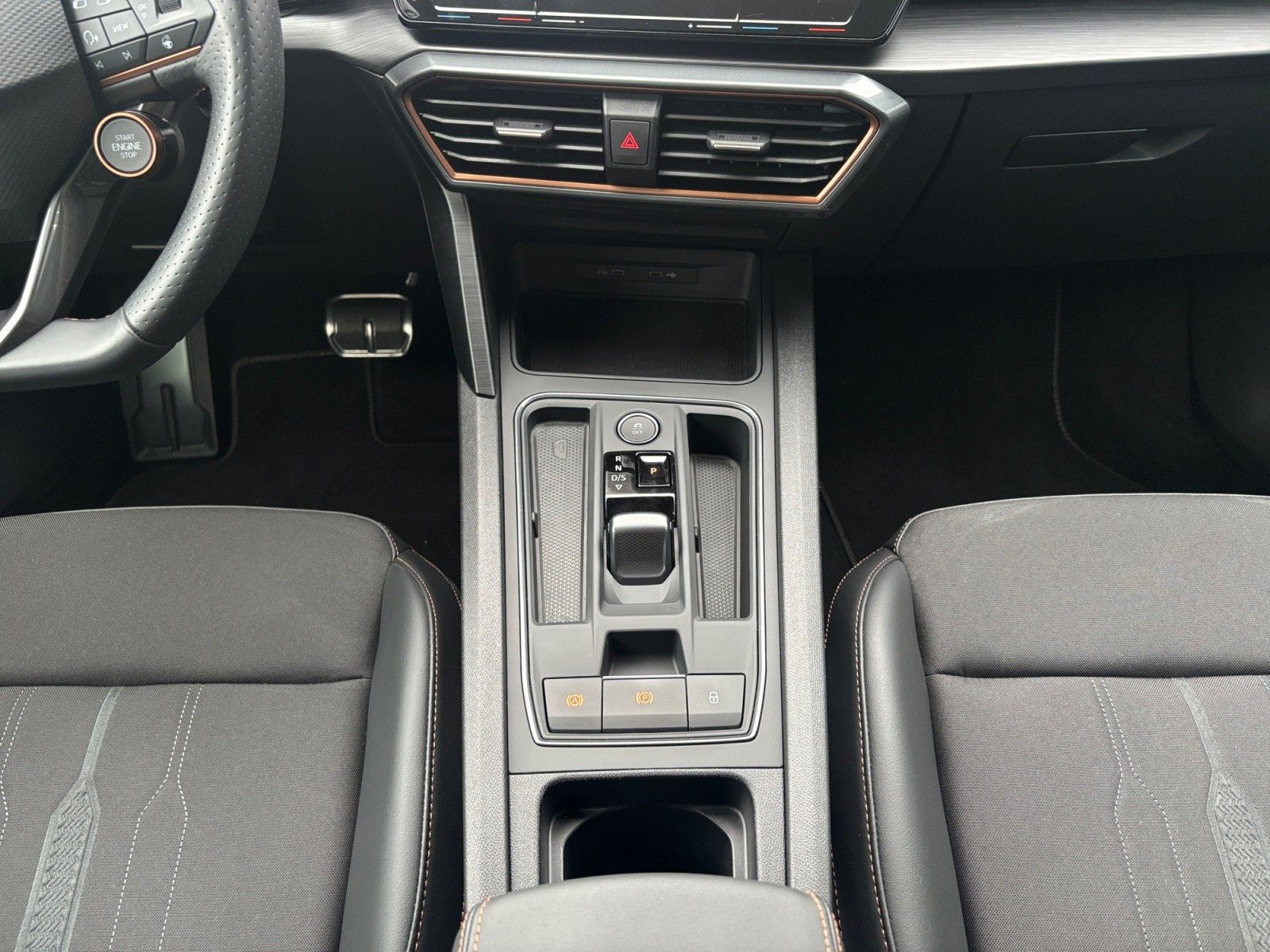Cupra Formentor VZ 2.0 TSI DSG,Pano,Beats,AHK
