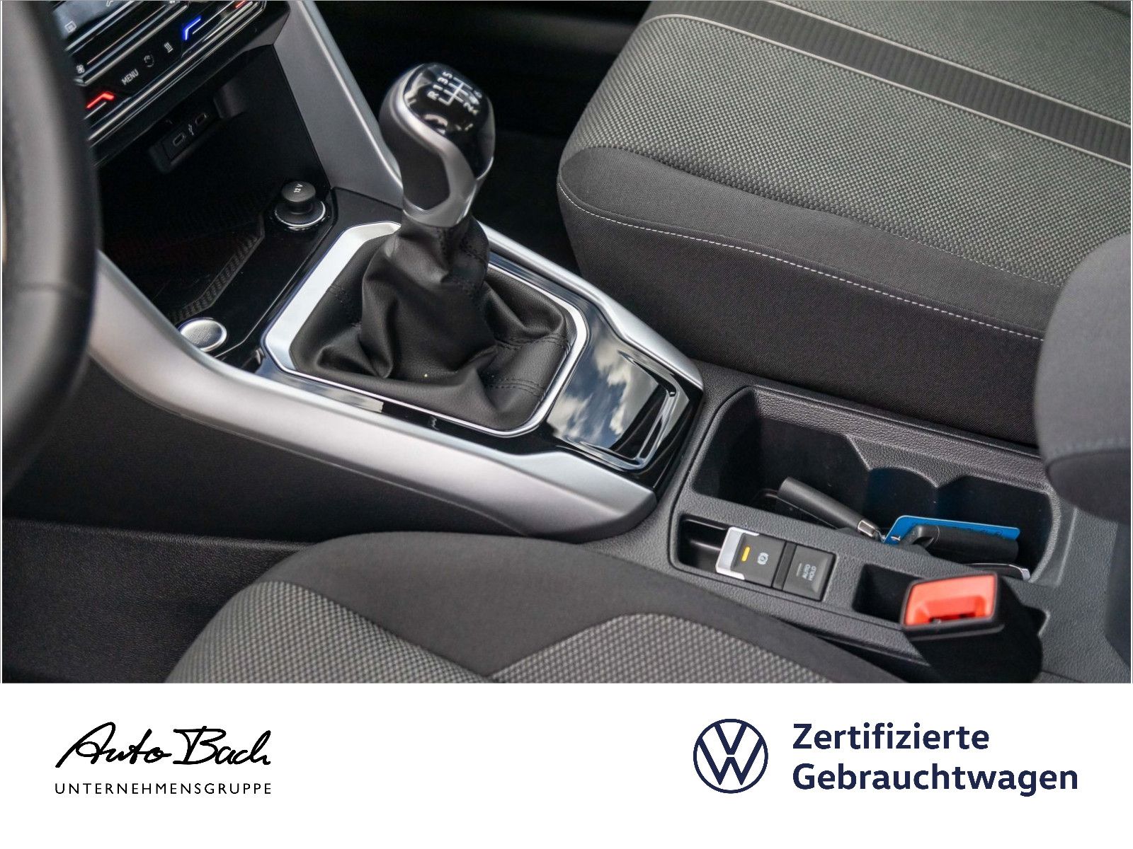 Volkswagen T-ROC 1.0 TSI LIFE - Samsaru's Car Outlet
