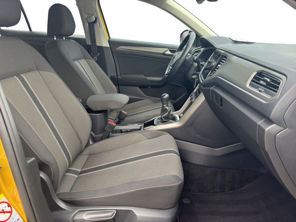 Volkswagen T-Roc 1.5 TSI ACT Style - Samsaru's Car Outlet