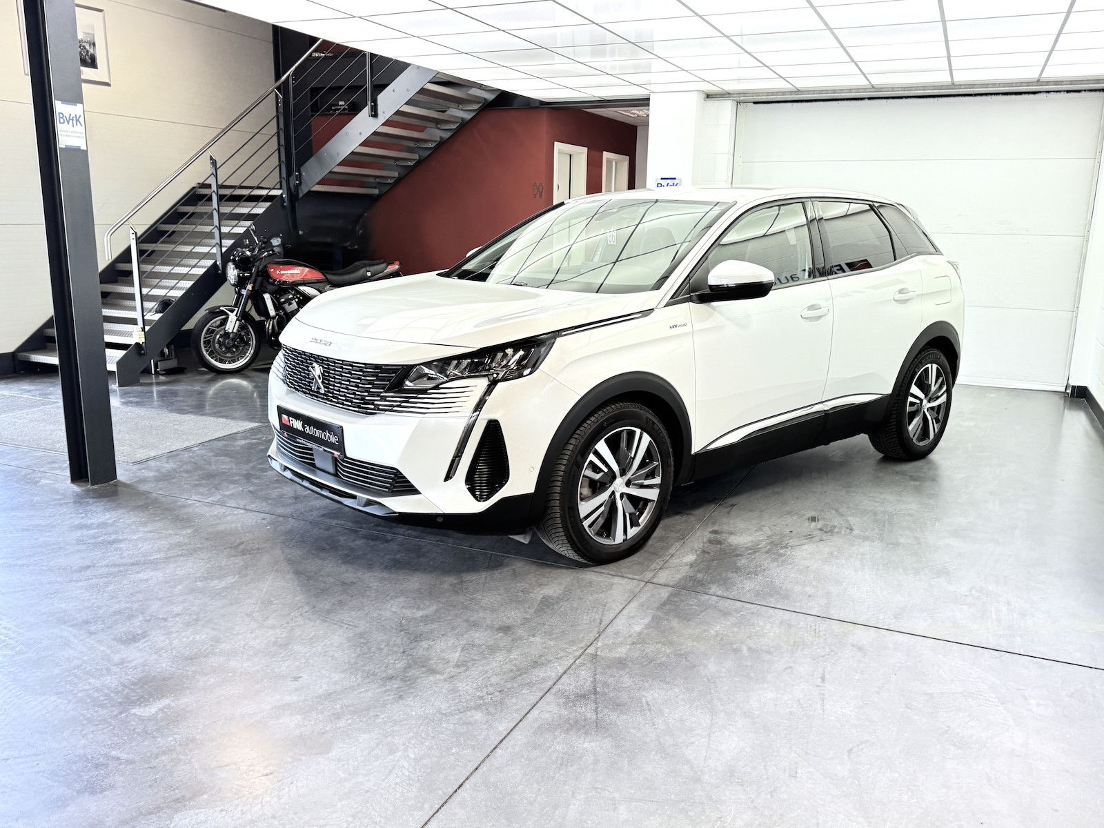 Peugeot 3008 1.6 225 Allure 1.Hand Plug-In Hybrid AHK