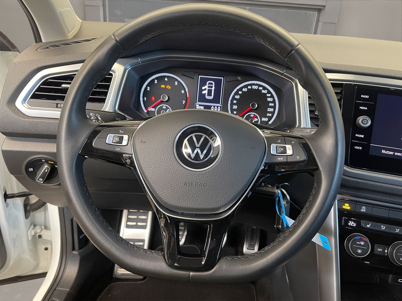 Volkswagen T-Roc 1.0 TSI Active - Samsaru's Car Outlet