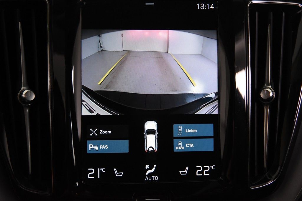 Volvo XC60 T6 AWD Recharge - Samsaru's Car Outlet