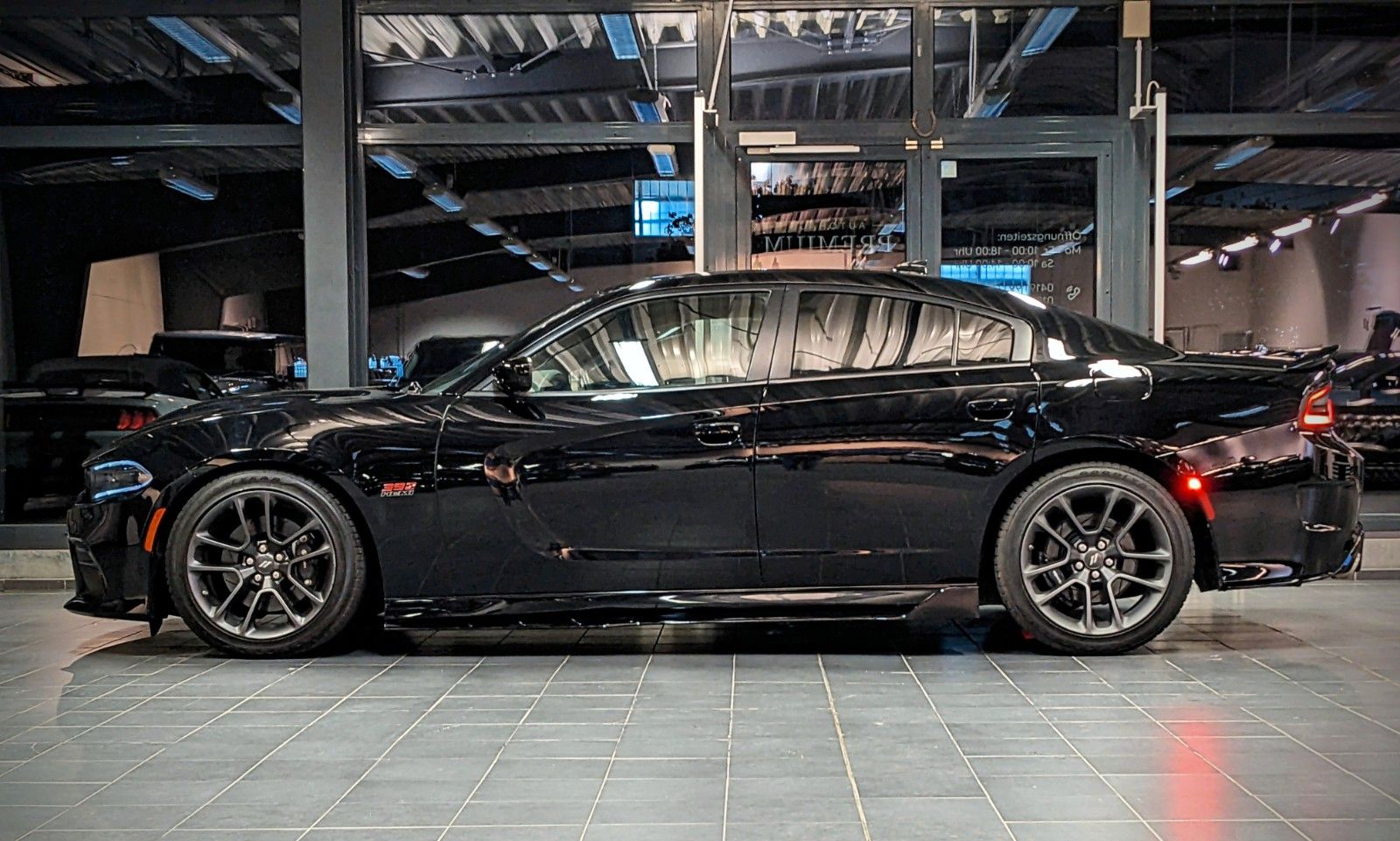 Dodge Charger SRT 6.4L V8 HEMI /Kamera/TÜV-Neu!