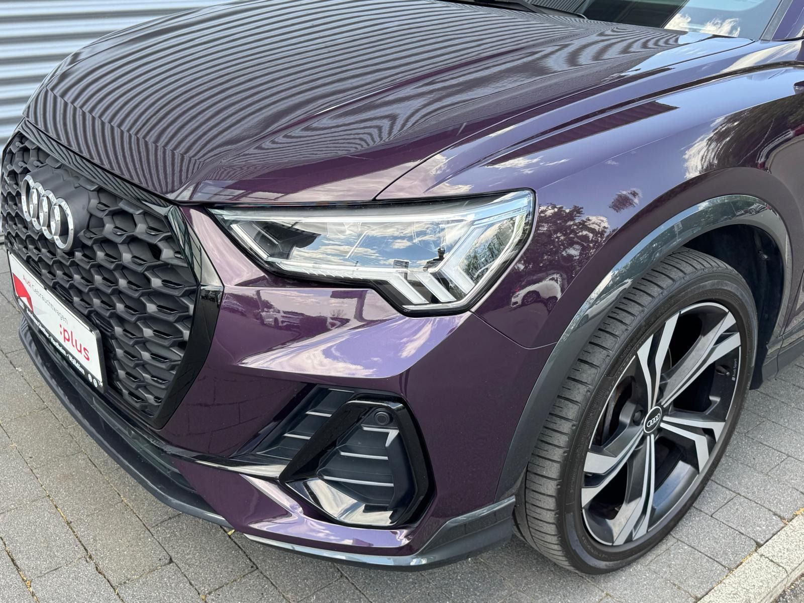 Audi Q3 Sportback 40 TFSI quattro S line - Samsaru's Car Outlet