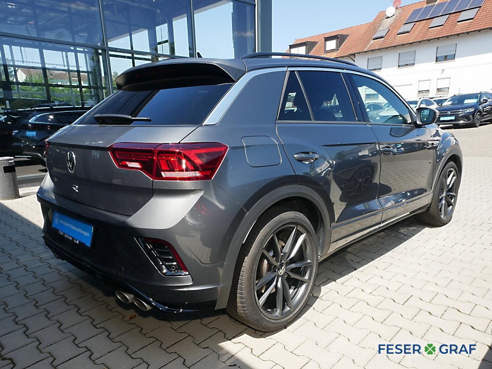 Volkswagen T-Roc R 2.0 TSI 4M - Samsaru's Car Outlet