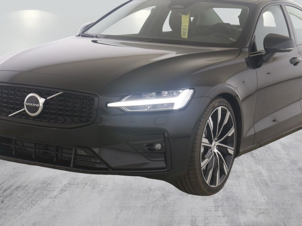 Volvo S60 Lim. B4 Plus Dark PANO NAVI STNDHZ HARMANN K