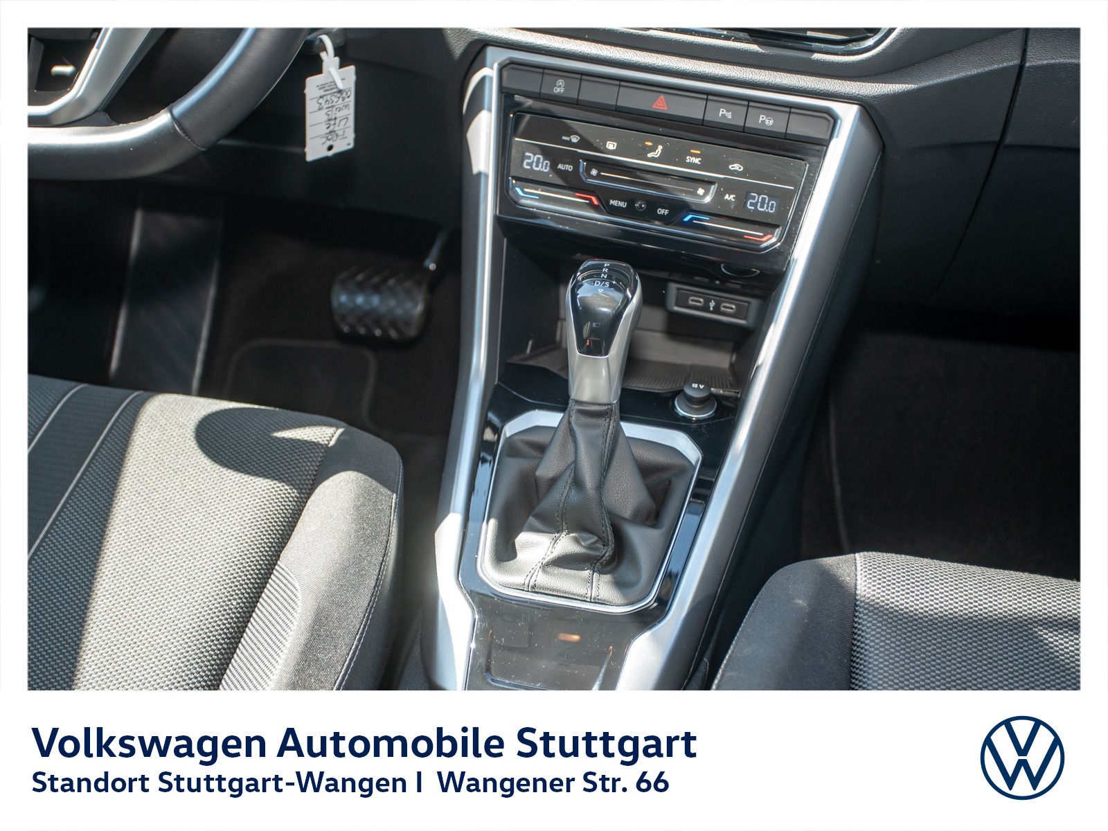 Volkswagen T-Roc Life 1.5 TSI DSG - Samsaru's Car Outlet