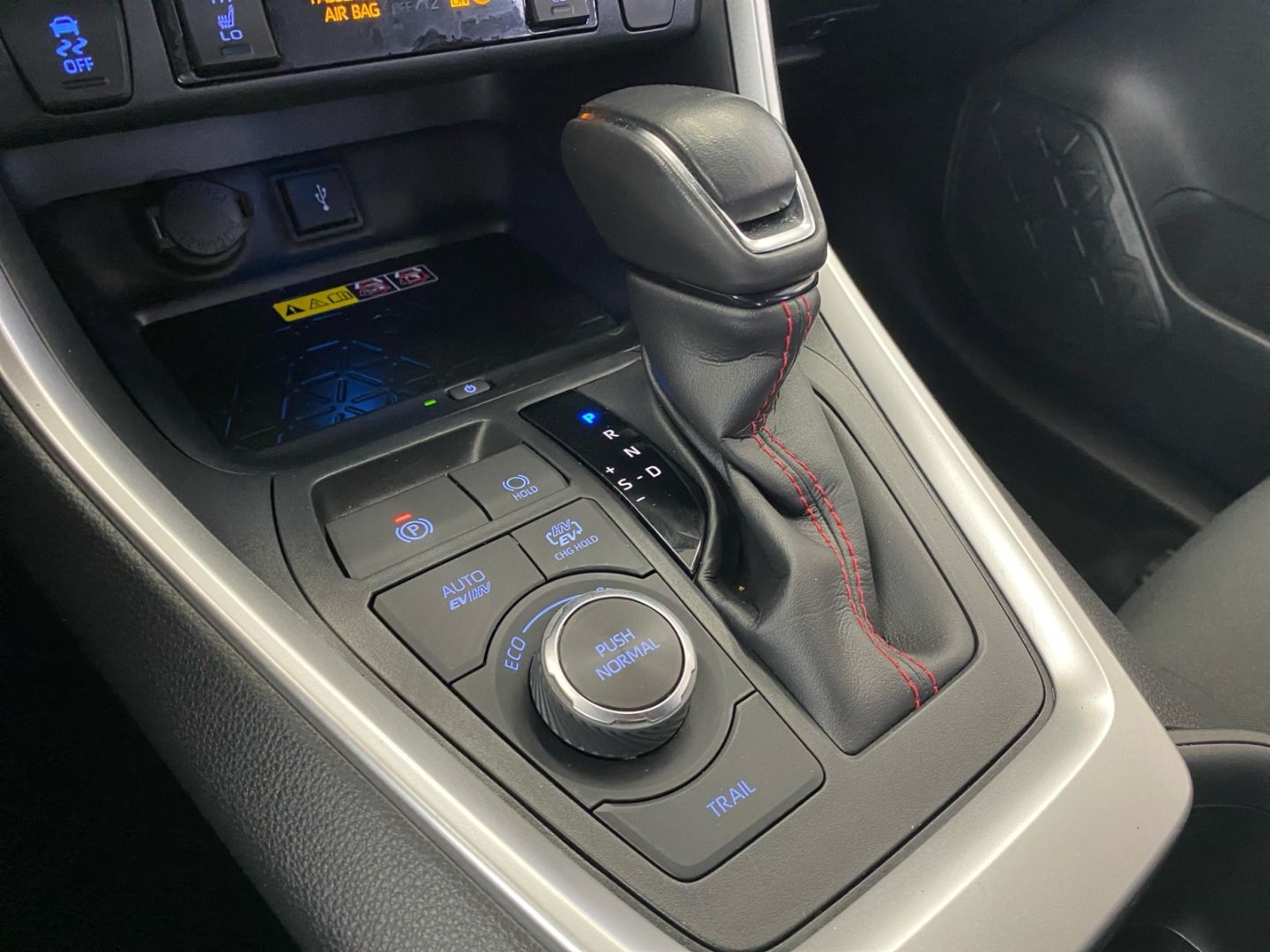 Toyota RAV 4 Plug-in-Hybrid - Samsaru's Car Outlet