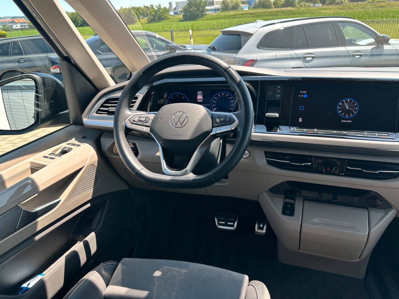 Volkswagen T7 Multivan 2.0 TDI - Samsaru's Car Outlet