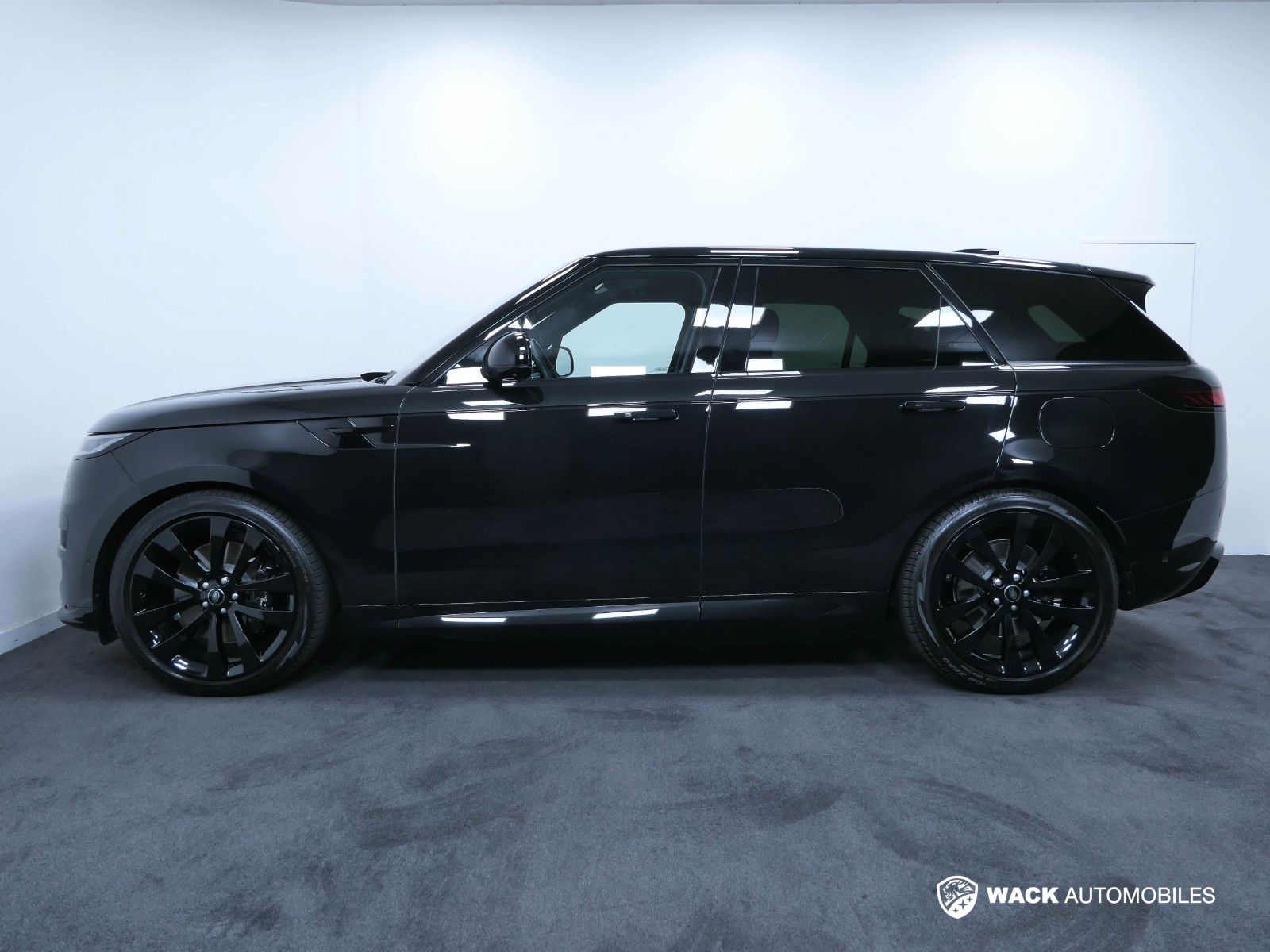 Range Rover Sport First Edition Hybrid - Samsaru's Car Outlet