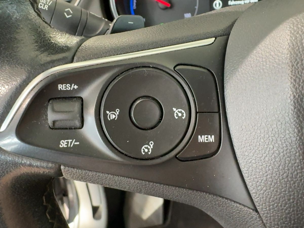 Opel Grandland 1.6 Turbo Edition - Samsaru's Car Outlet