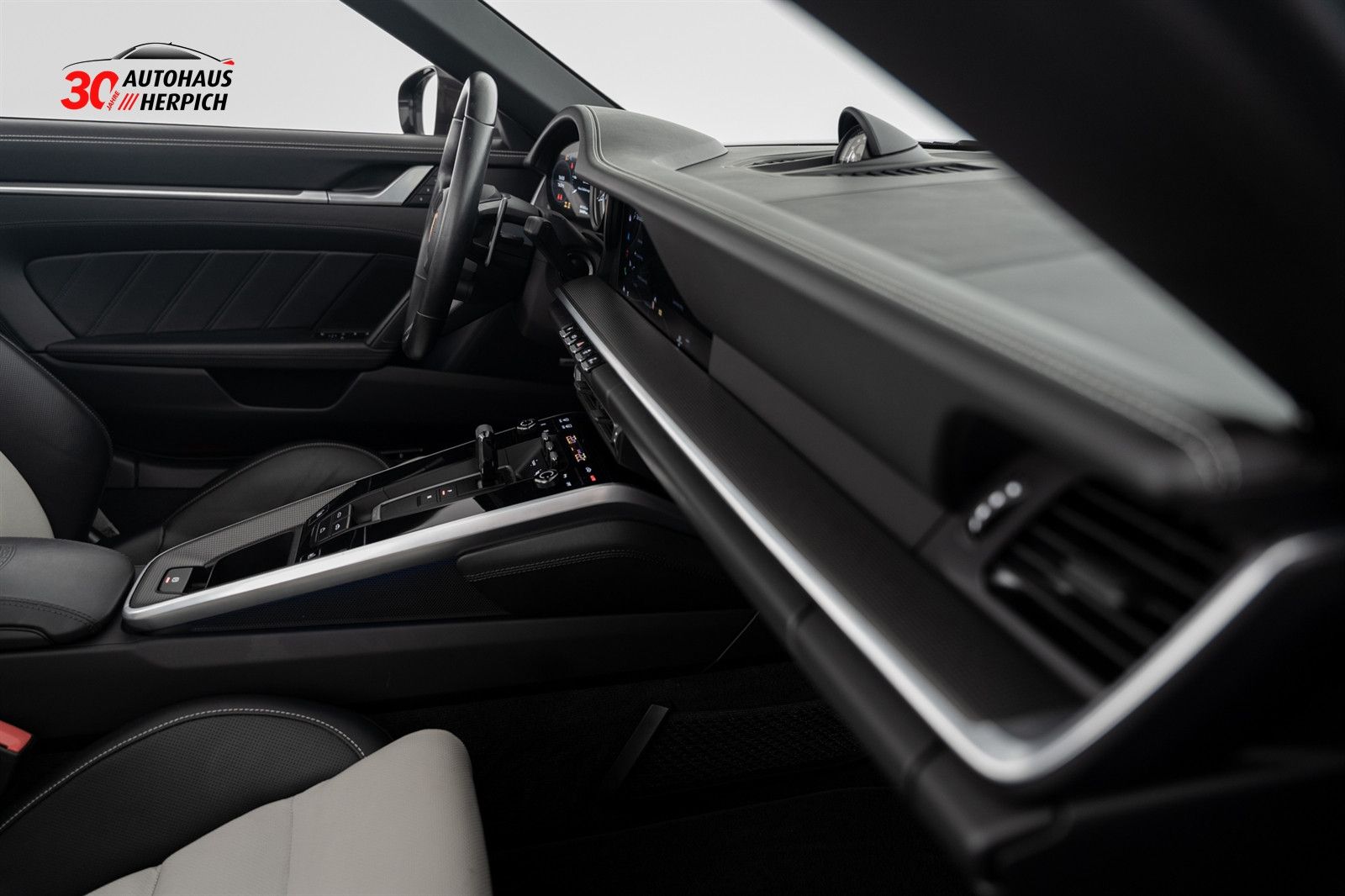 Porsche 992 Turbo S Cabrio PTS Grigiogranitometallic