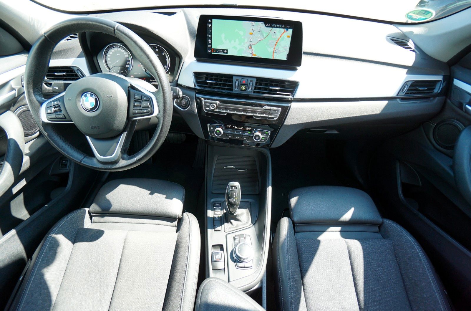 BMW X1 xDrive 18 d Advantage - Samsaru's Car Outlet