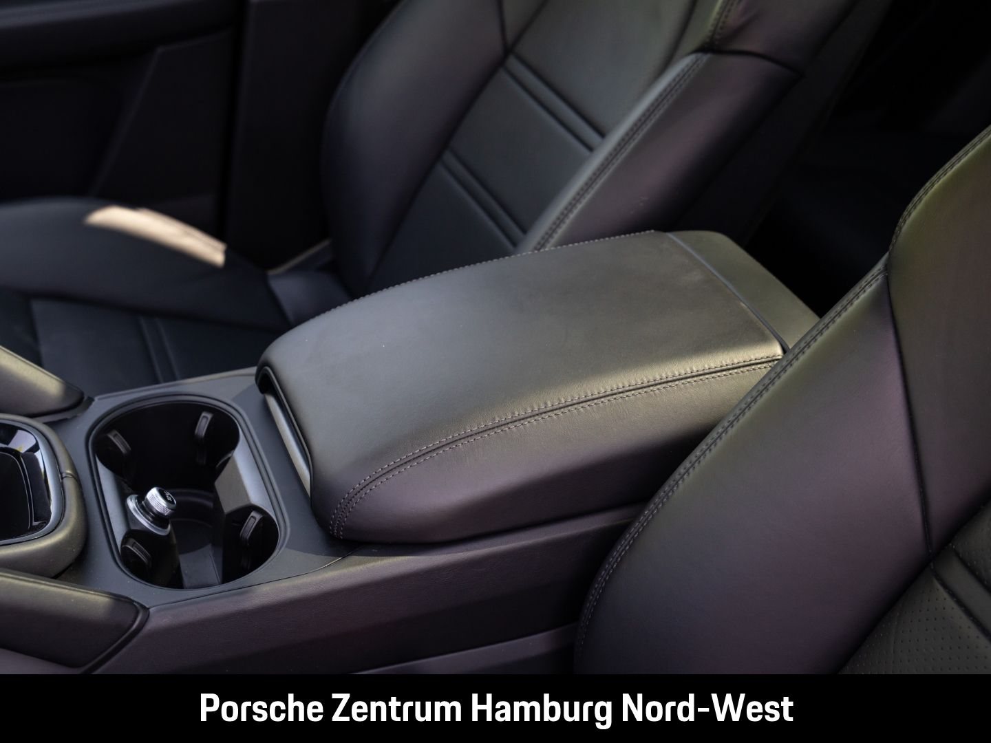 Porsche Cayenne PASM Panorama Dach BOSE 21-Zoll HUD 360°