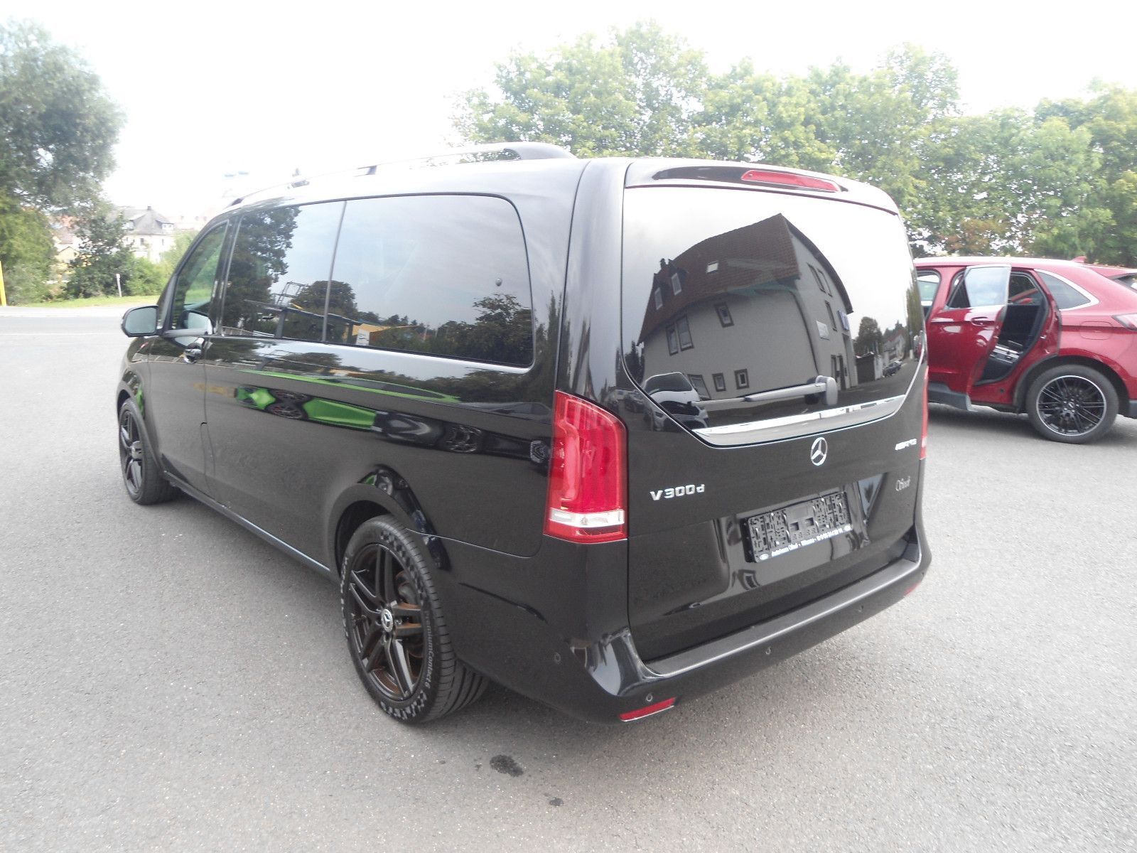 Mercedes-Benz V 300 d LANG Edition AMG - Samsaru's Car Outlet