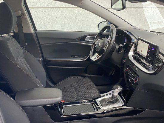 Kia Ceed Sportswagon 1.6 GDI DCT Plug-in Hybrid - Samsaru's Car Outlet
