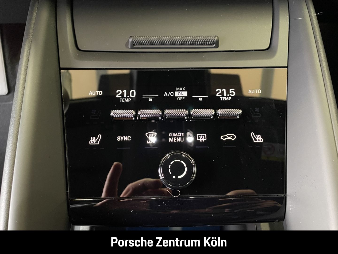Porsche Macan 4S Electric - Samsaru's Car Outlet
