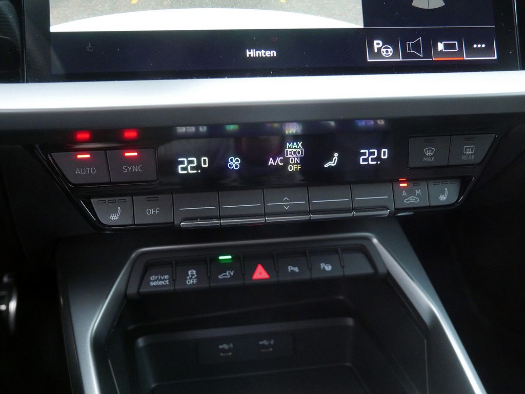 Audi A3 Sportback 40 TFSIe S-Line ACC+KAMERA+SHZ+LED+