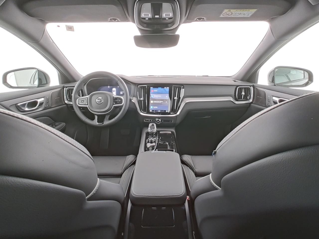 Volvo V60 T6 Recharge AWD PlusDark+AHK+360°+STANDHZ+LM