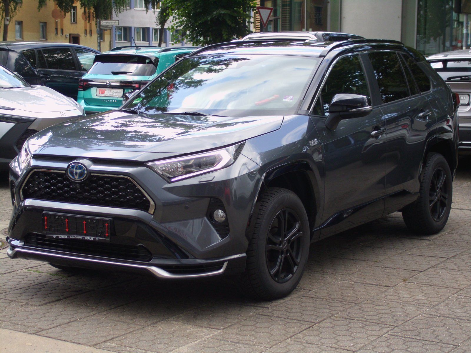 Toyota RAV4   Plug-in Hybrid 4x4