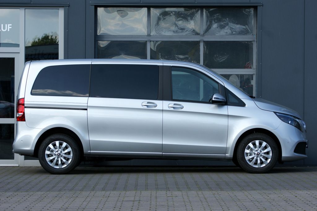 Mercedes-Benz V 220 d 9G-TRONIC - Samsaru's Car Outlet