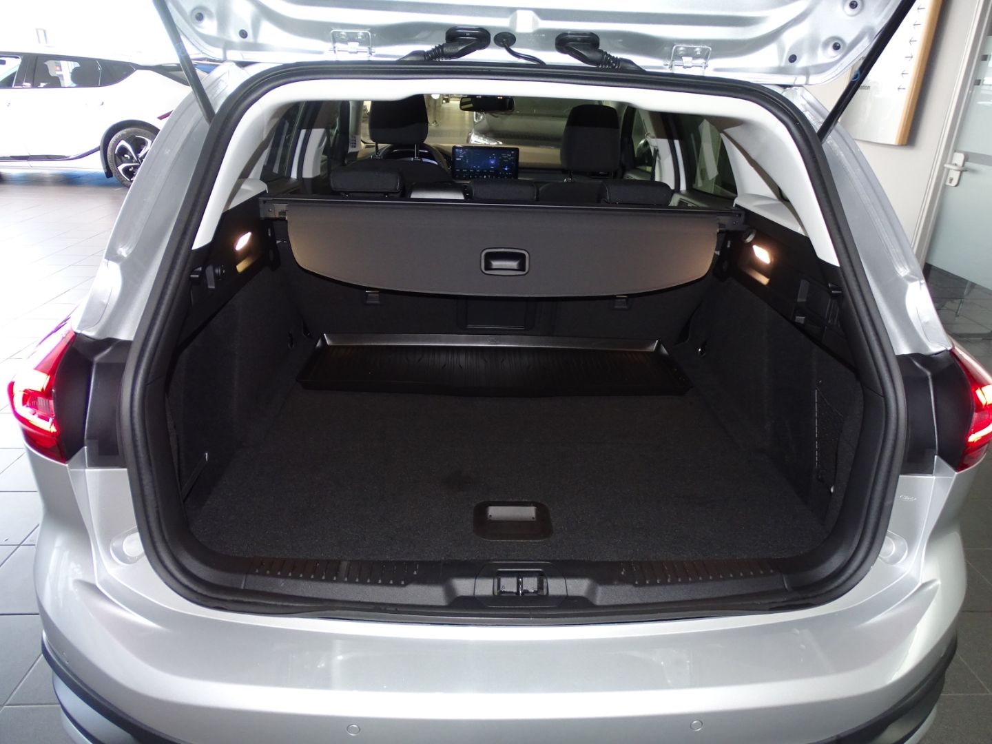 Ford Focus Turnier Active X EcoBoost MHEV I Pano B&O